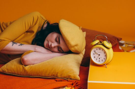 Gerhard Moser im Interview bei Sebastian Mauritz zum Thema Stresshormone und Schlaf: Warum wir um 3 Uhr nachts aufwachen